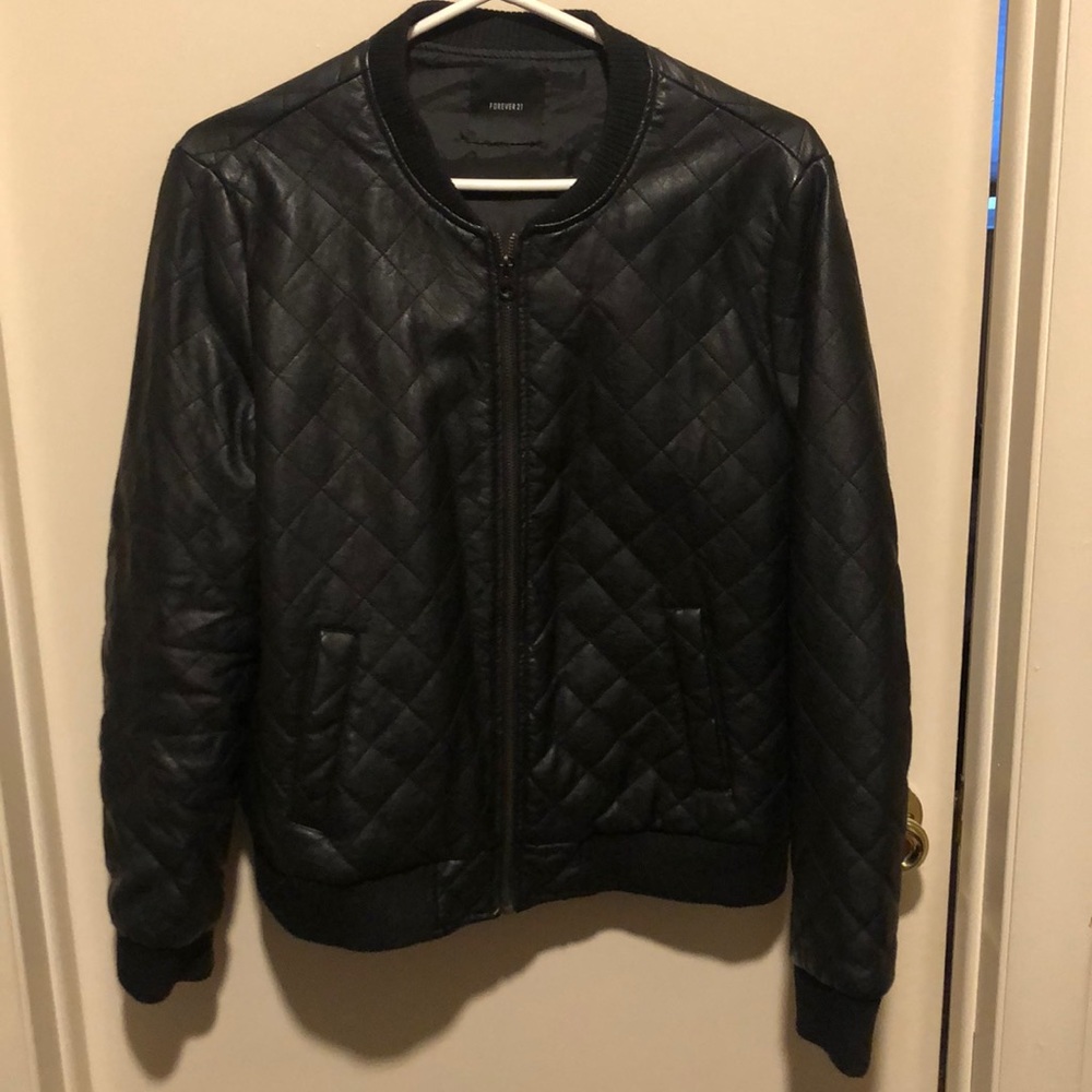 ✨FOREVER21 leather bomber jacket